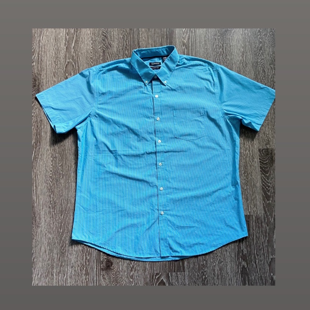 VanHeusen Men’s Causal Button Down Shirt